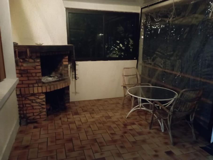 شقة 3 Pieces Calme, Terrasse Et Parking Prive Courcouronnes المظهر الخارجي الصورة